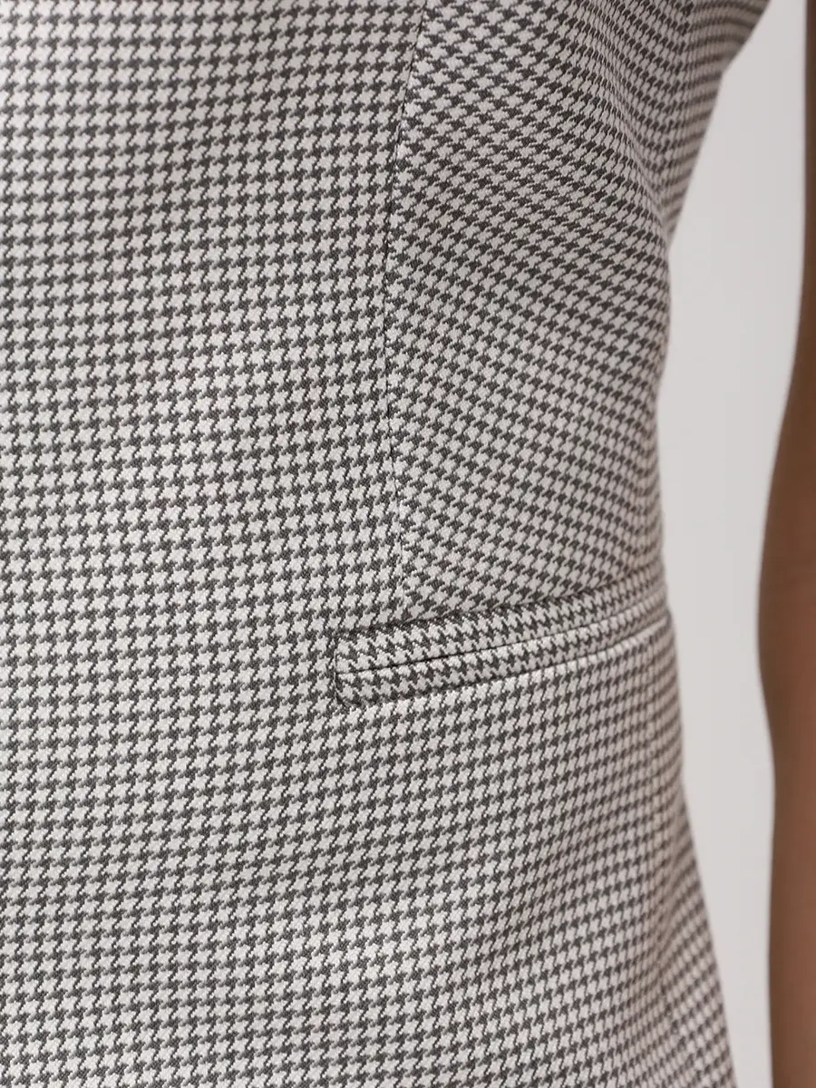 Жилет однотонный