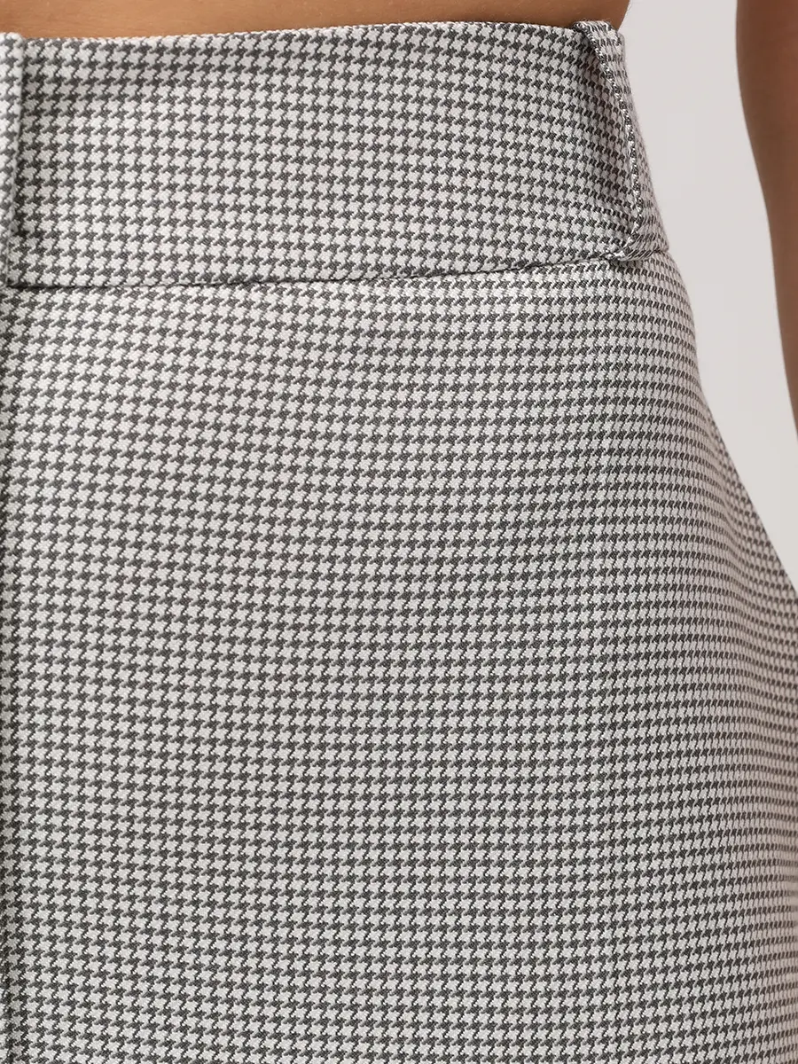 Брюки однотонные