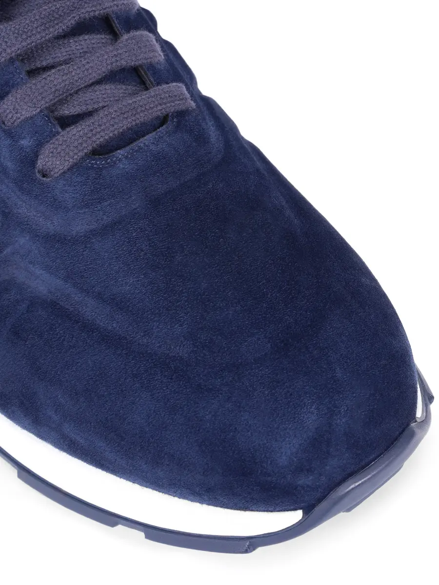 Кроссовки замшевые