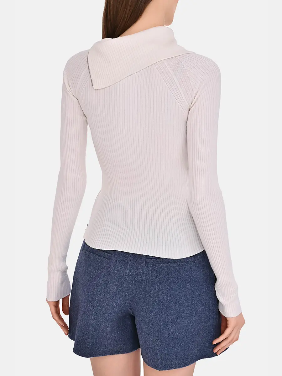 Свитер шерстяной