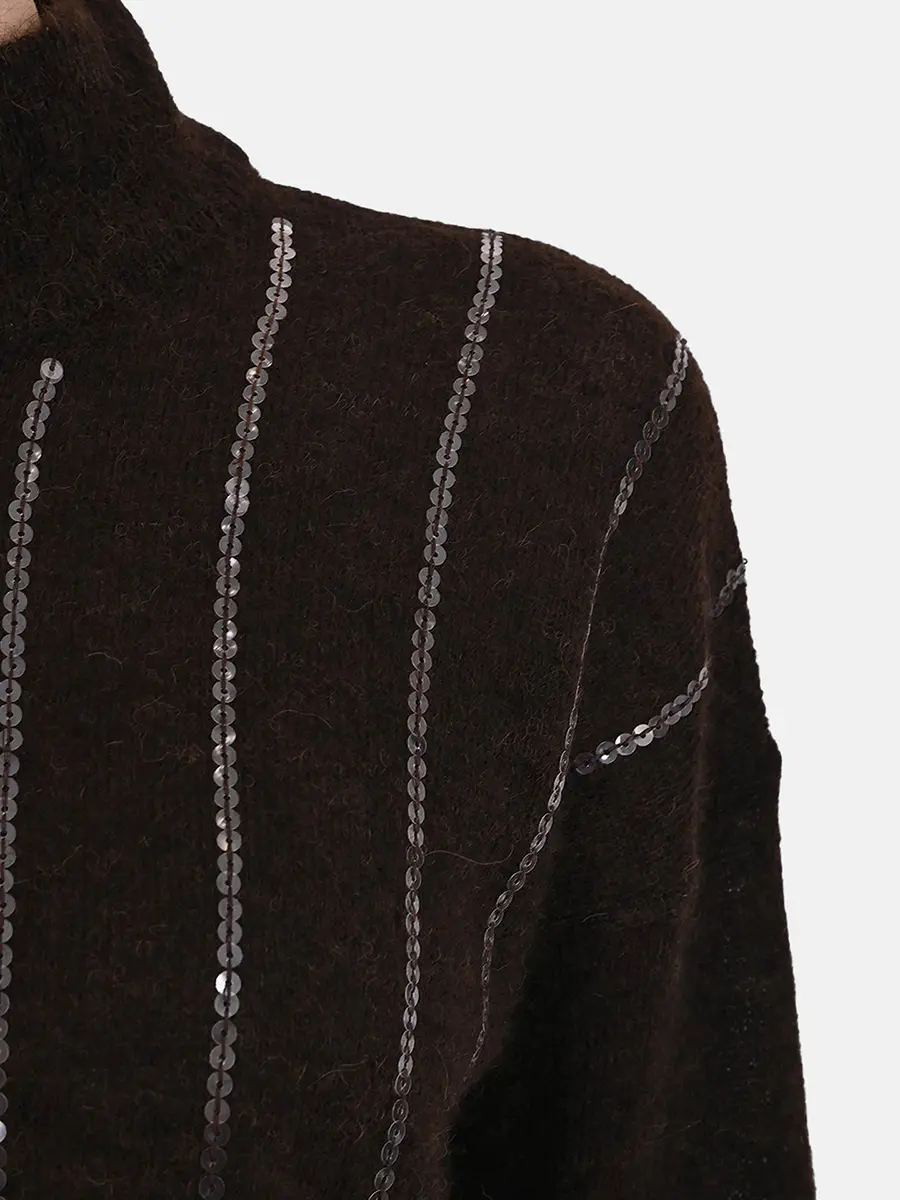 Свитер с пайетками