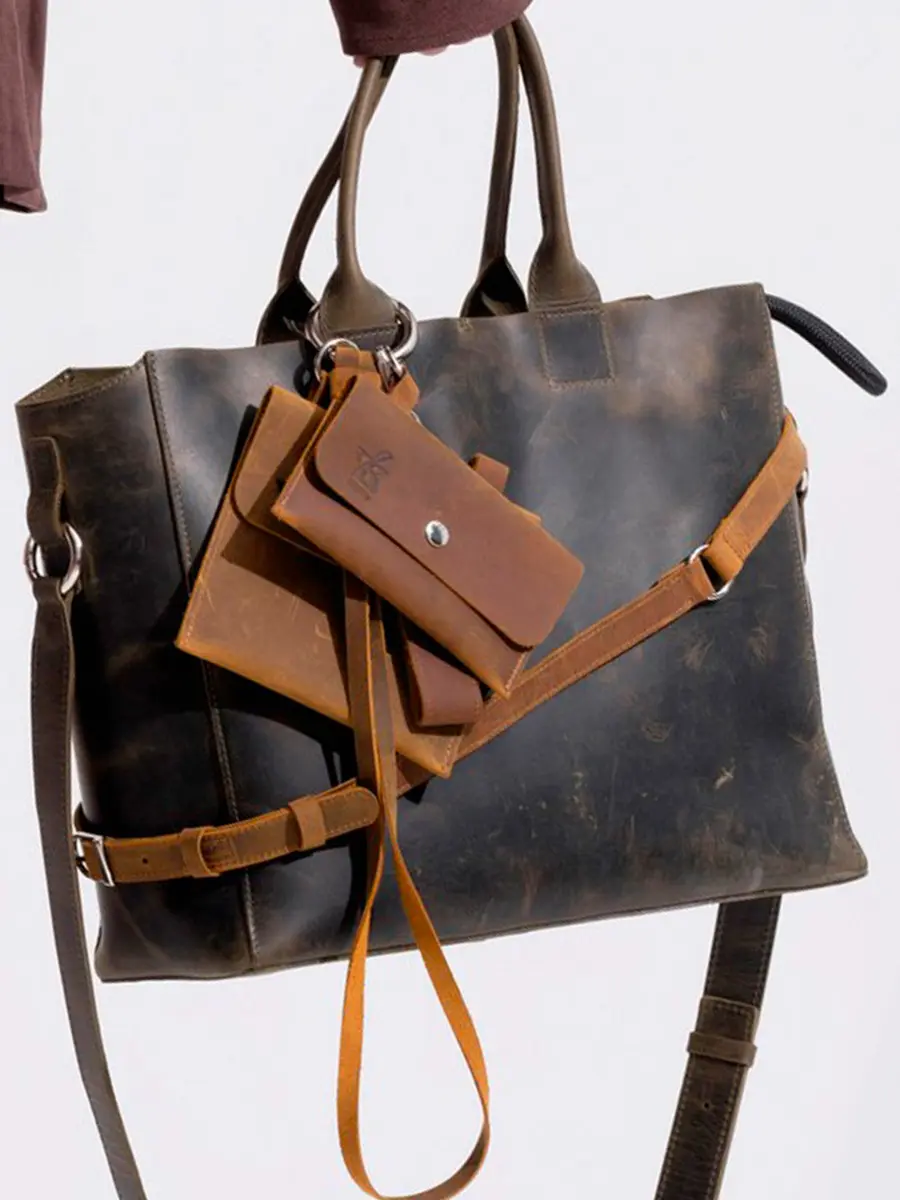 Сумка-тоут L нефрит-сандал кожаная