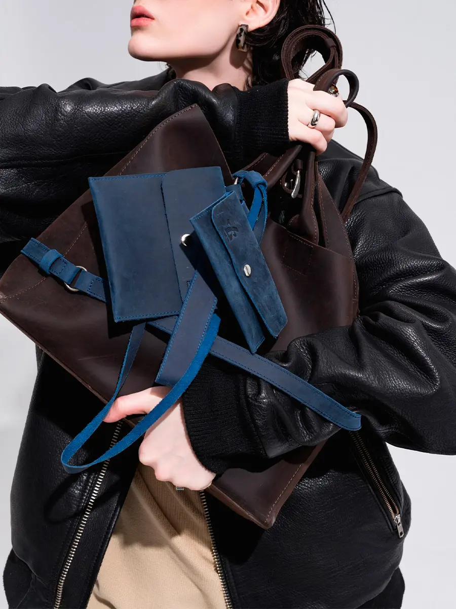 Сумка-тоут L брауни-сапфир кожаная