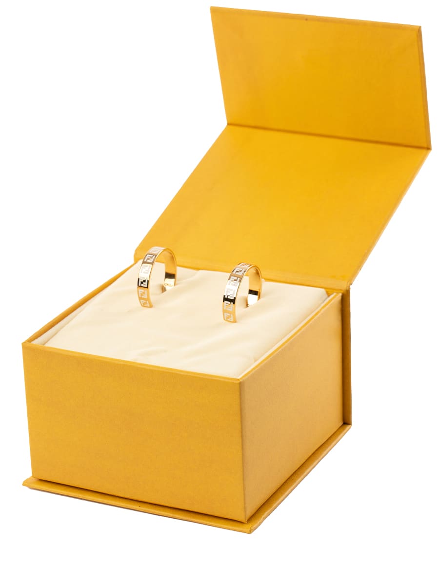 Серьги с декором логотипом