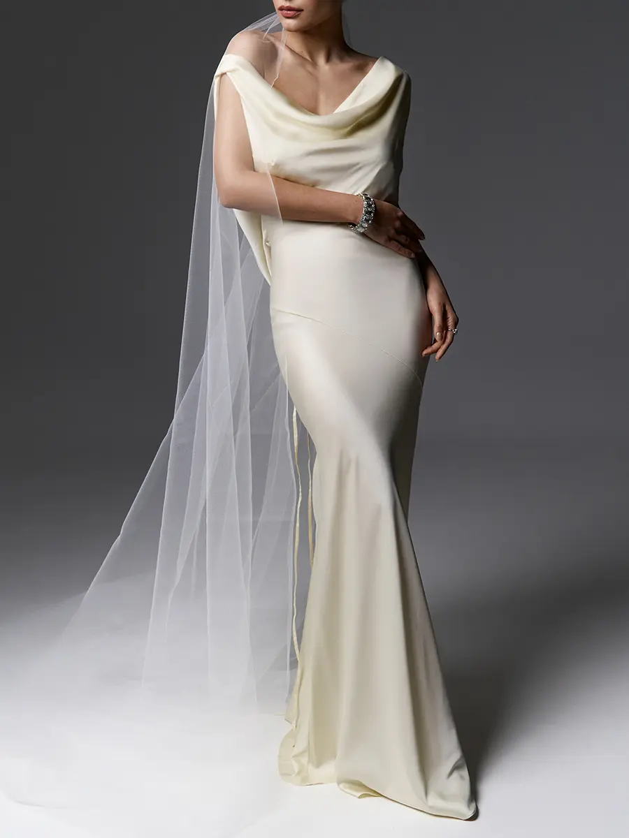 Платье однотонное