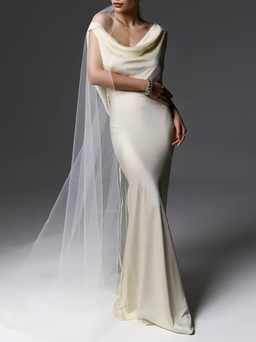 Платье однотонное SALUZA