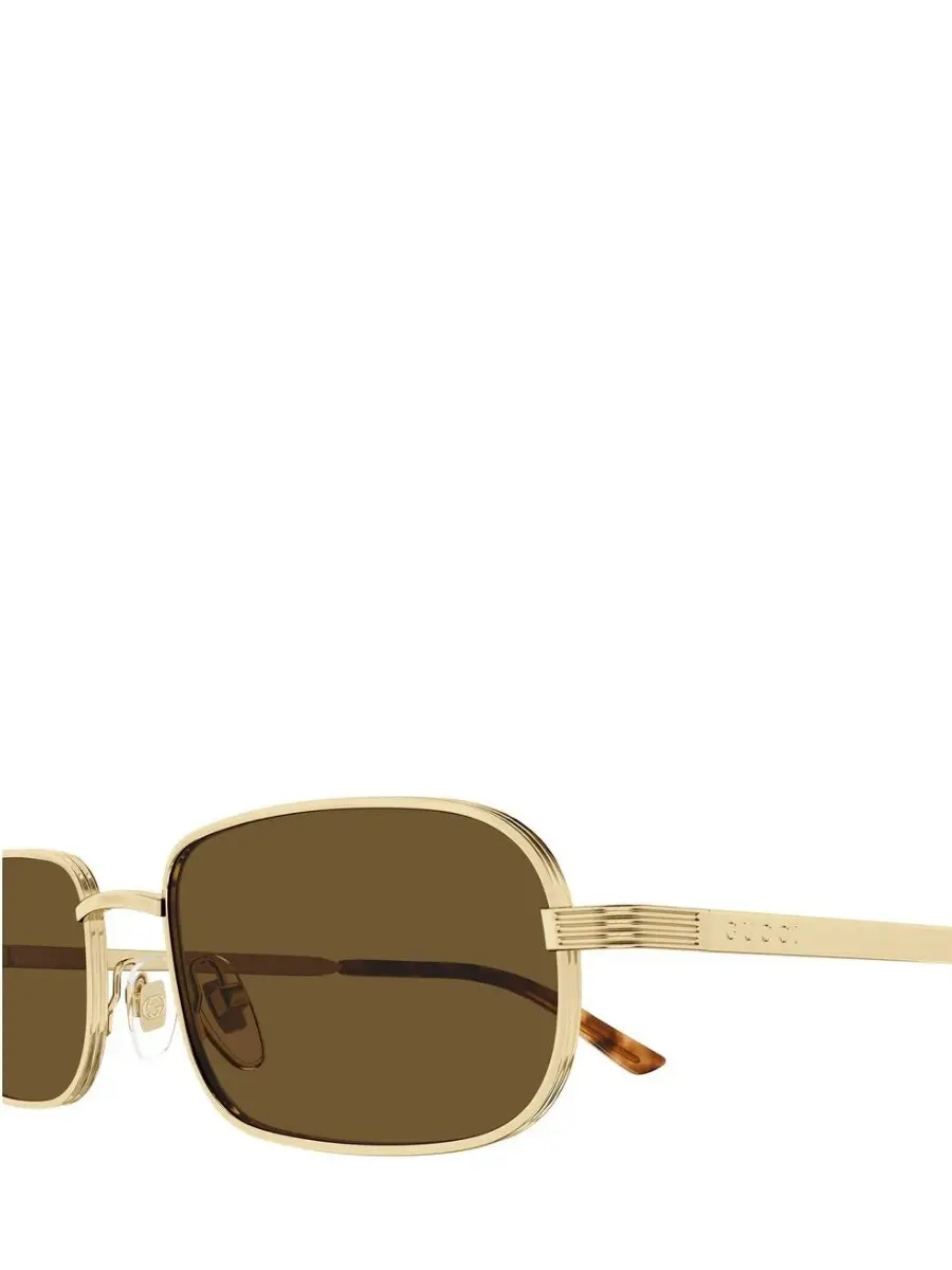 Очки солнцезащитные