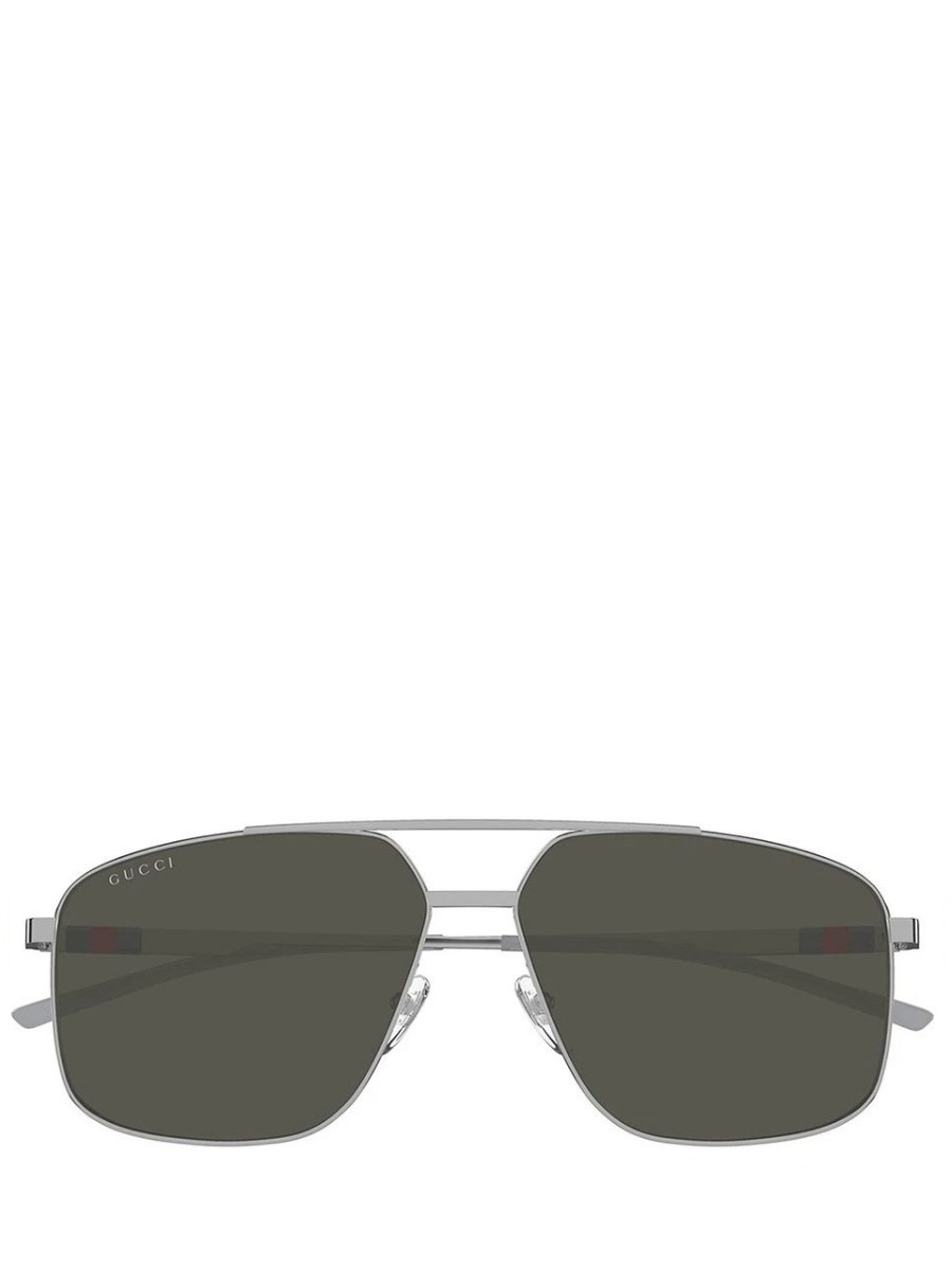 Очки солнцезащитные