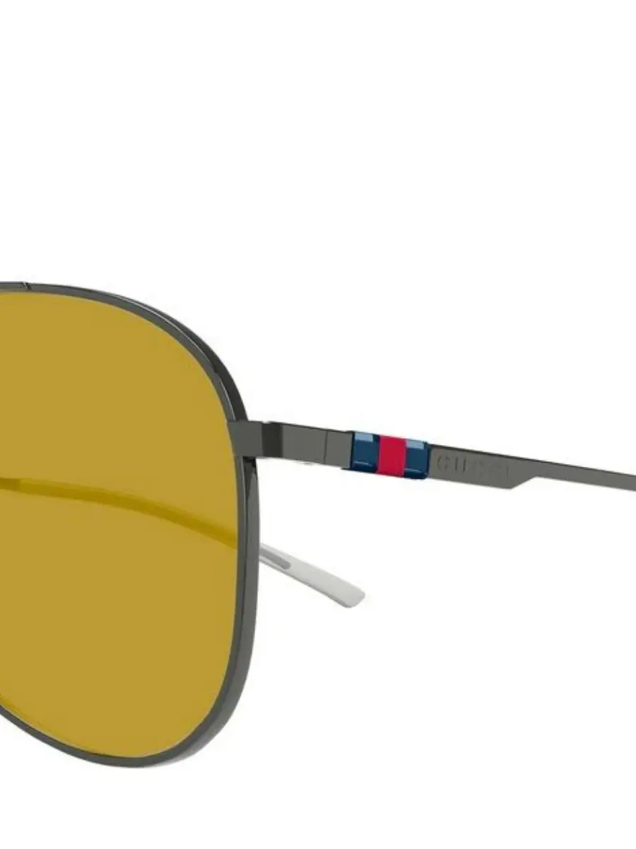 Очки солнцезащитные