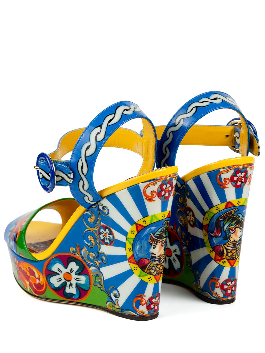 Босоножки кожаные