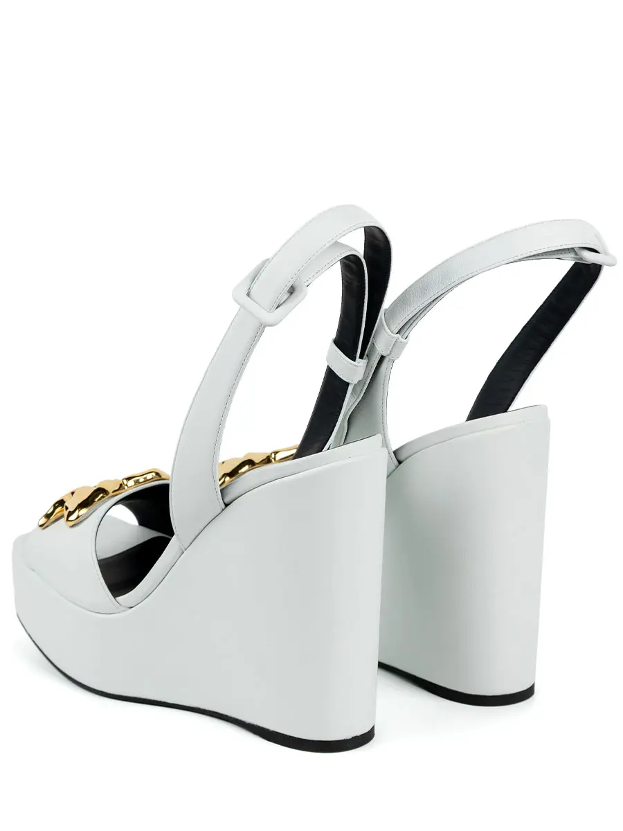 Босоножки кожаные