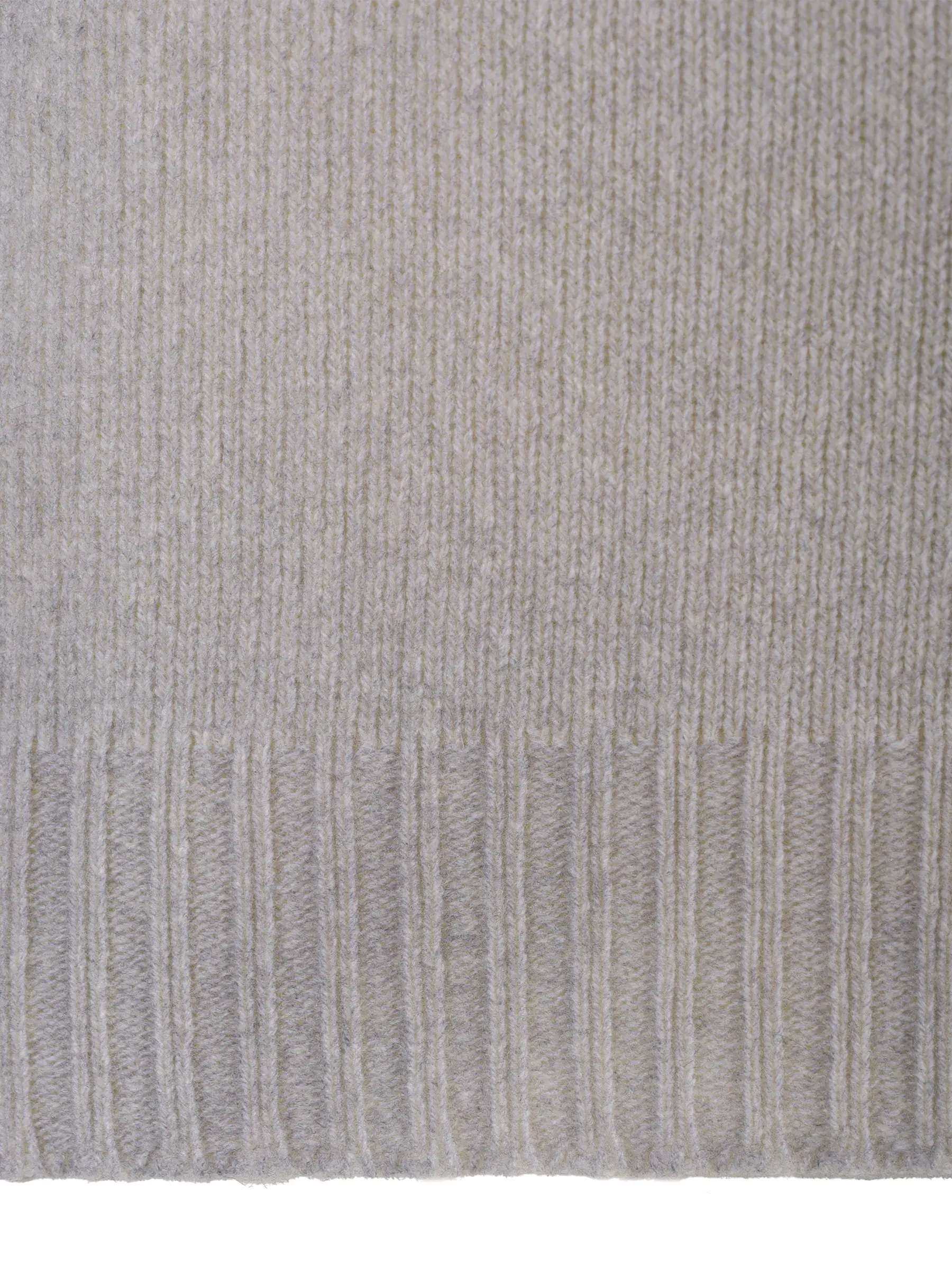 Джемпер шерстяной