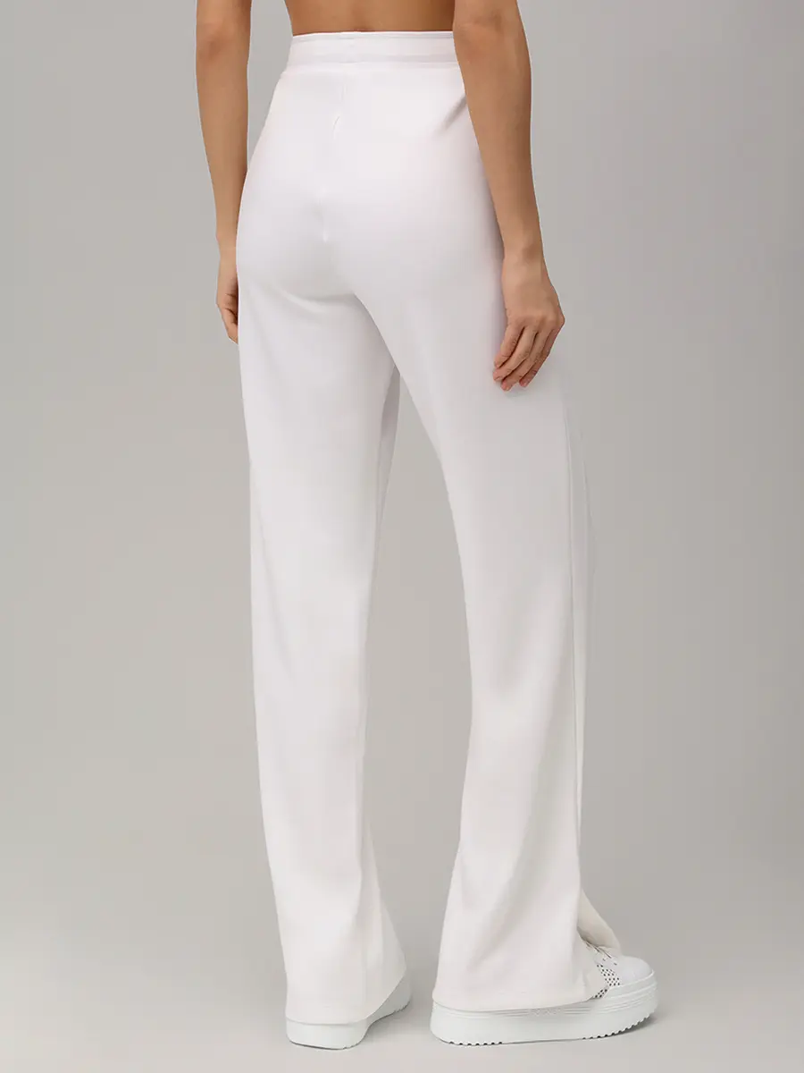 Костюм однотонный