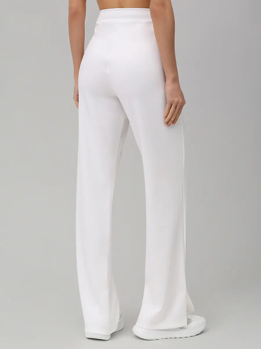 Костюм однотонный