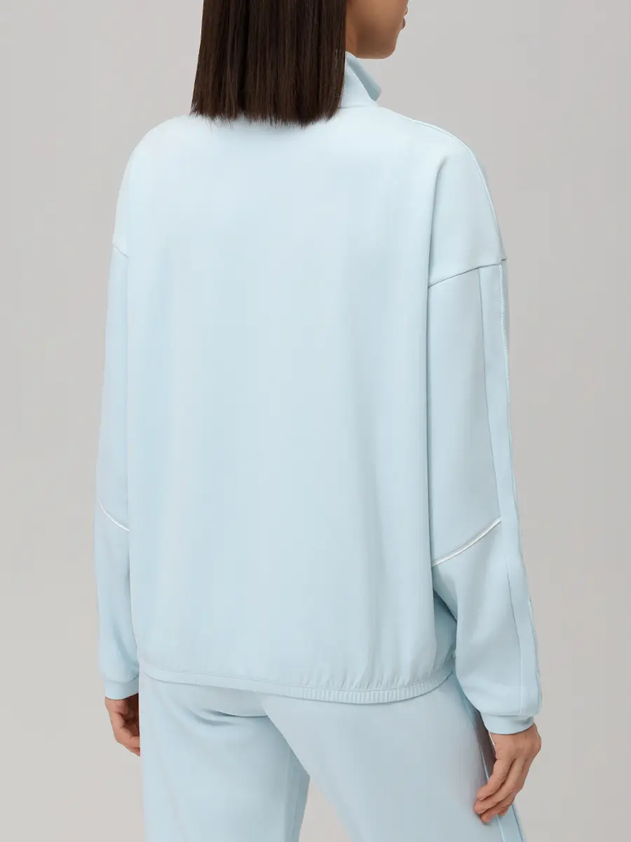 Костюм однотонный