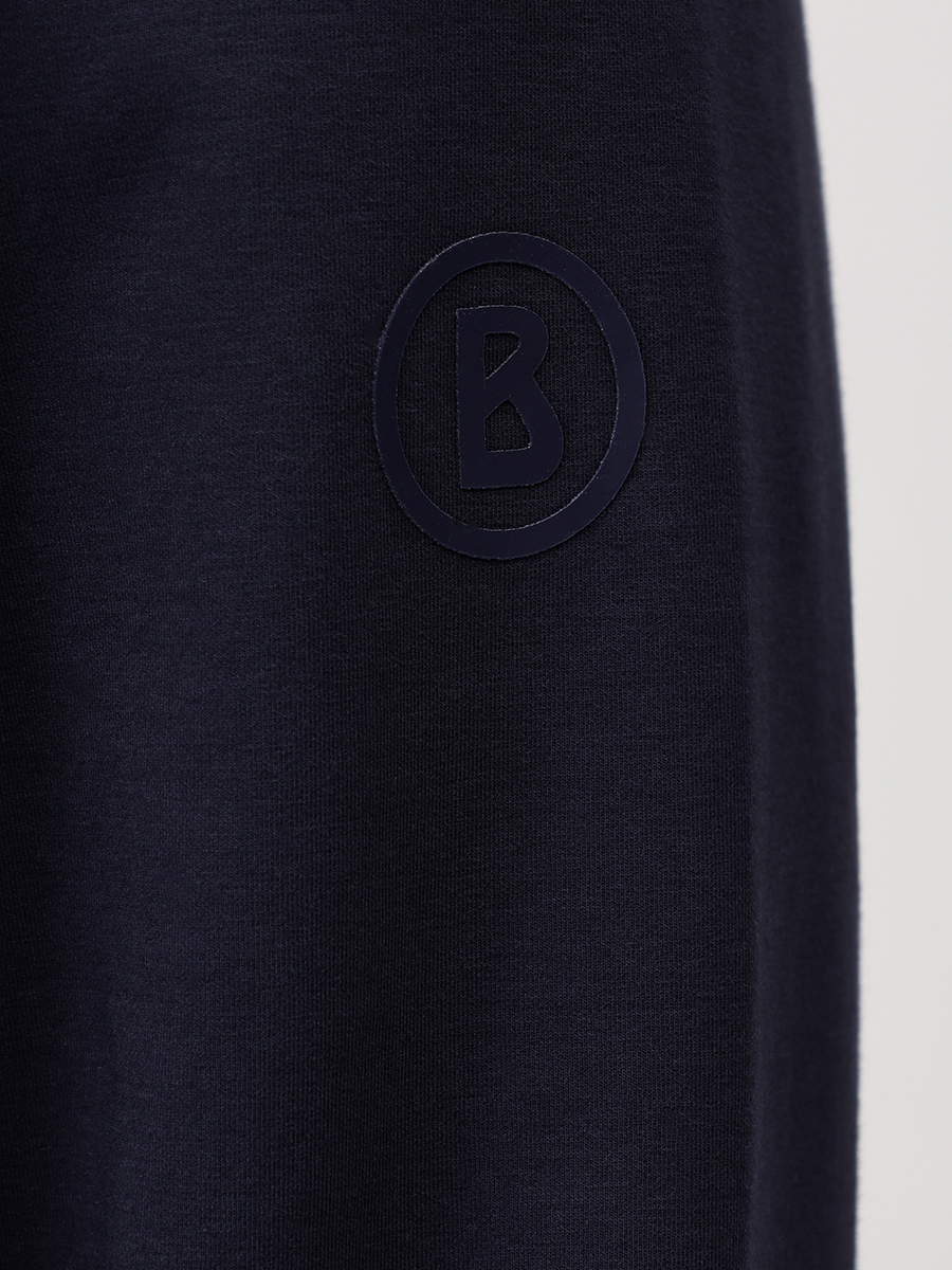 Костюм однотонный