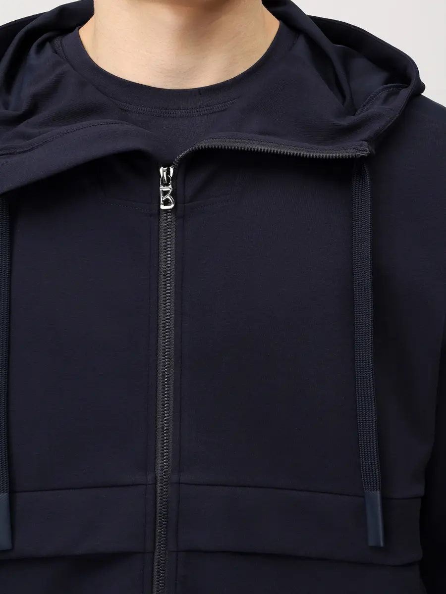 Костюм однотонный