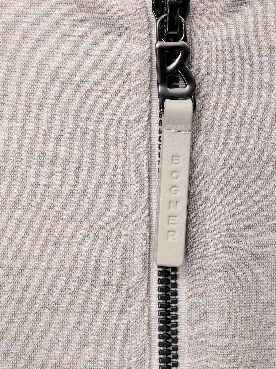 Костюм из вискозы