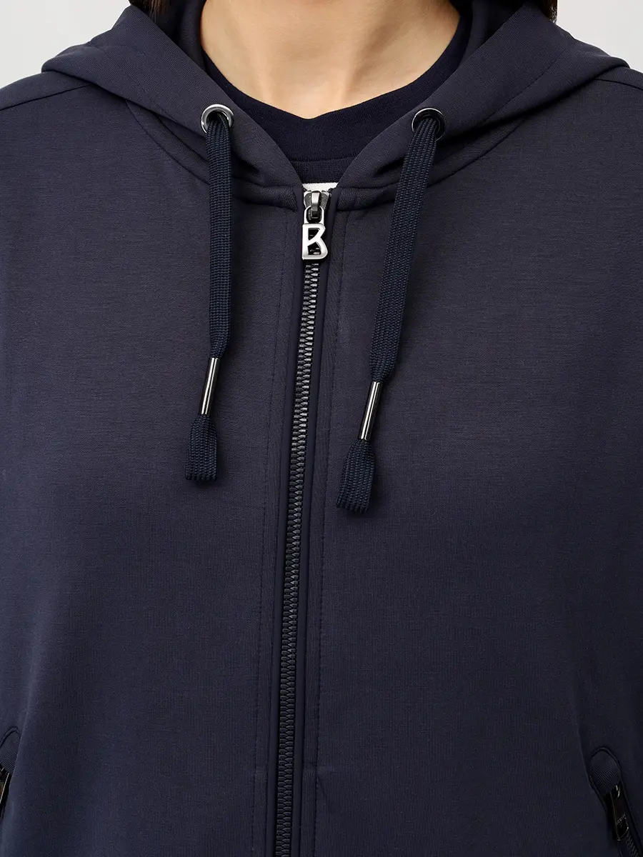 Костюм однотонный