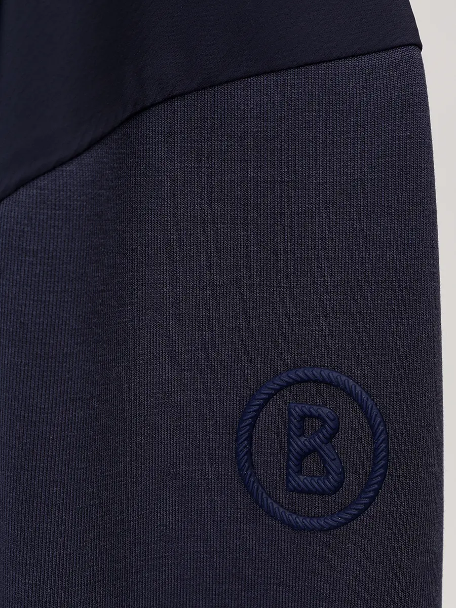 Костюм однотонный