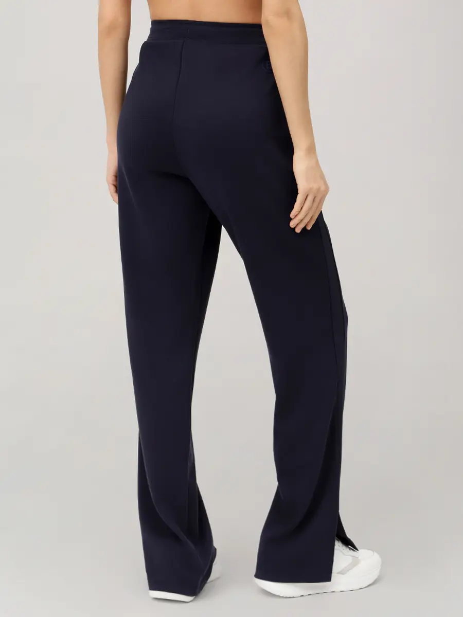 Костюм однотонный