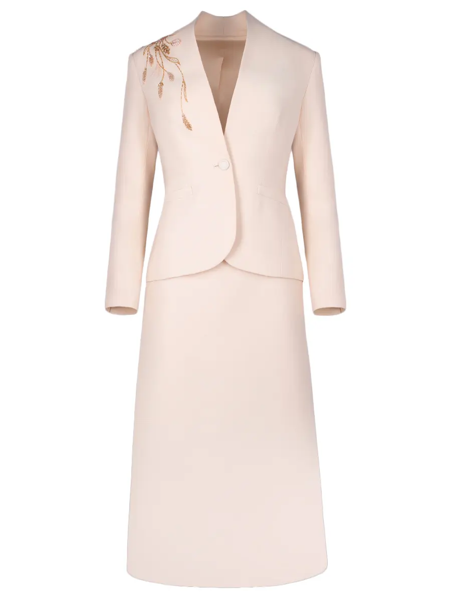 Костюм из шелка и шерсти с вышивкой ручной работы