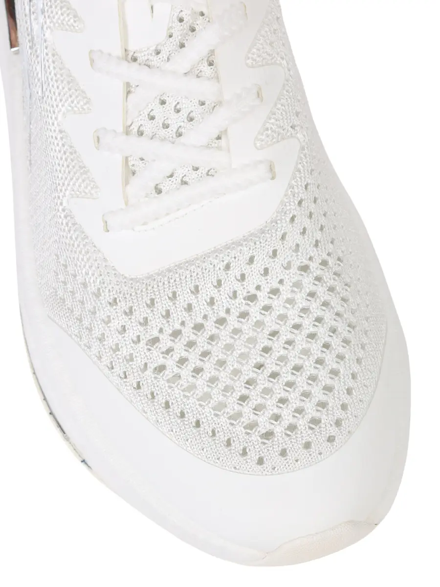 Кроссовки текстильные