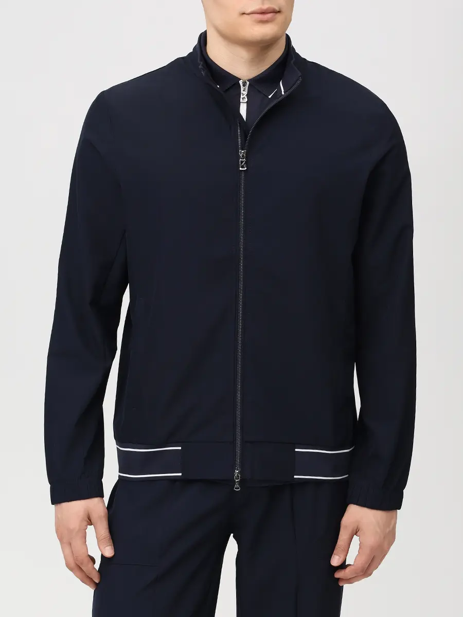 Костюм однотонный