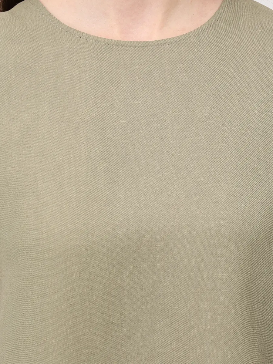 Костюм из вискозы и льна