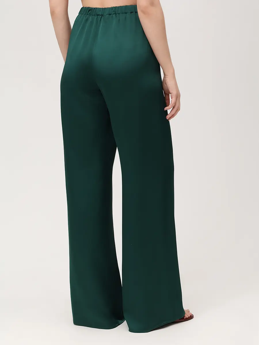 Костюм однотонный