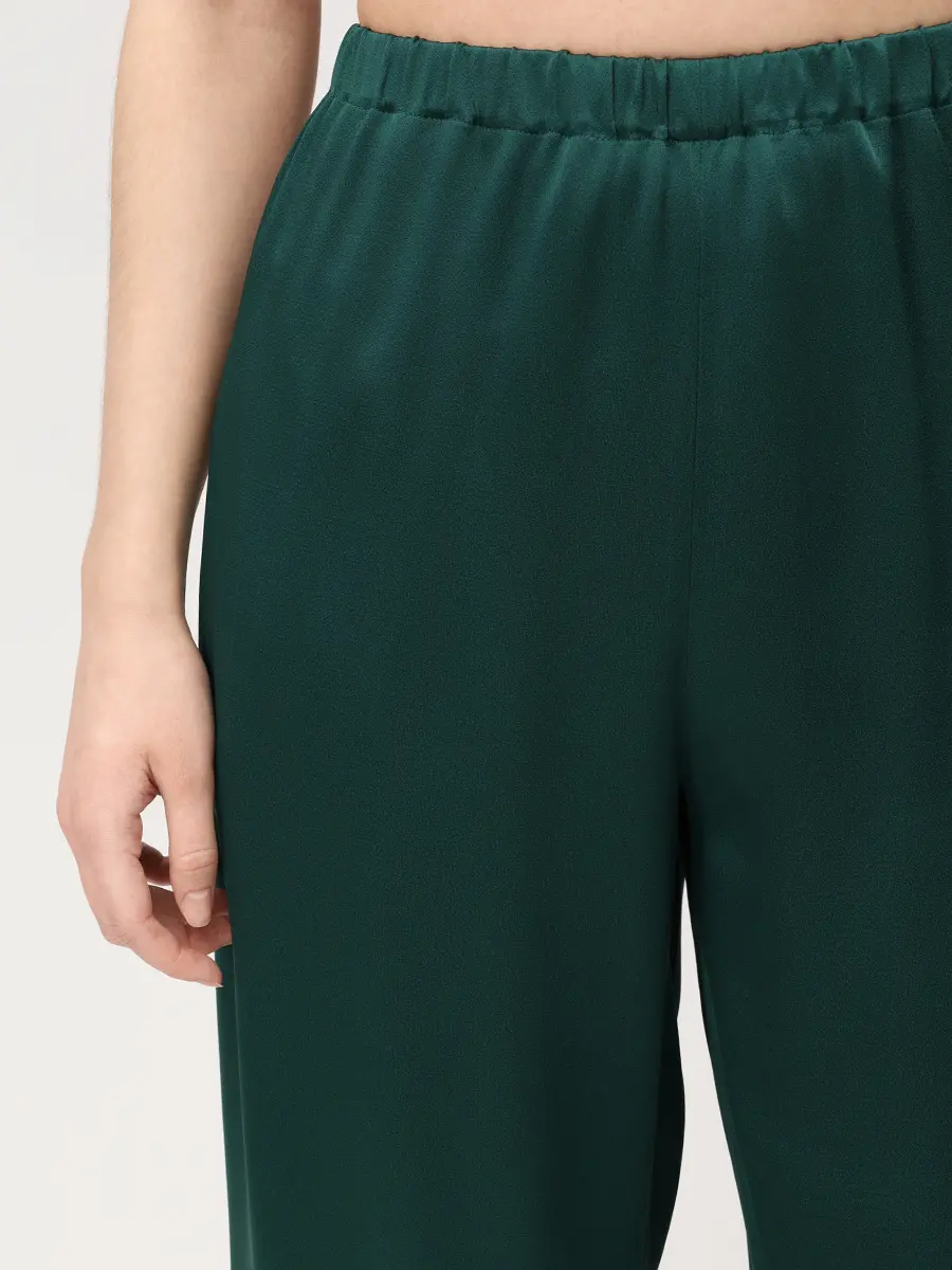 Костюм однотонный