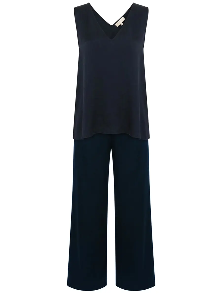 Костюм однотонный