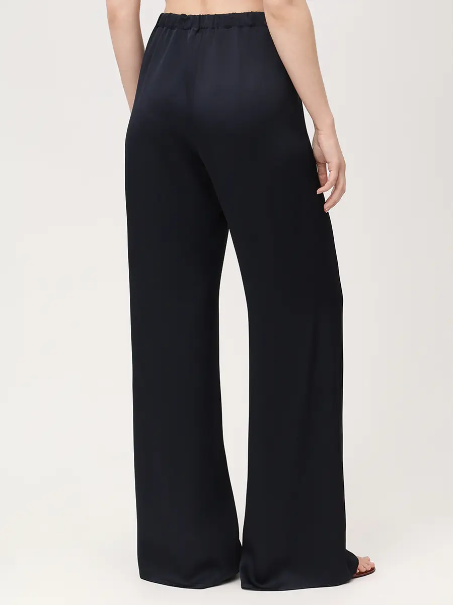 Костюм однотонный