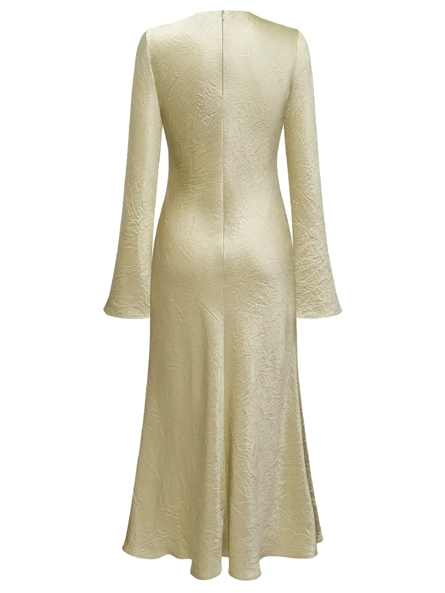 Платье из жатого атласа