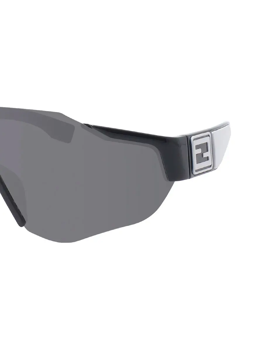 Очки солнцезащитные