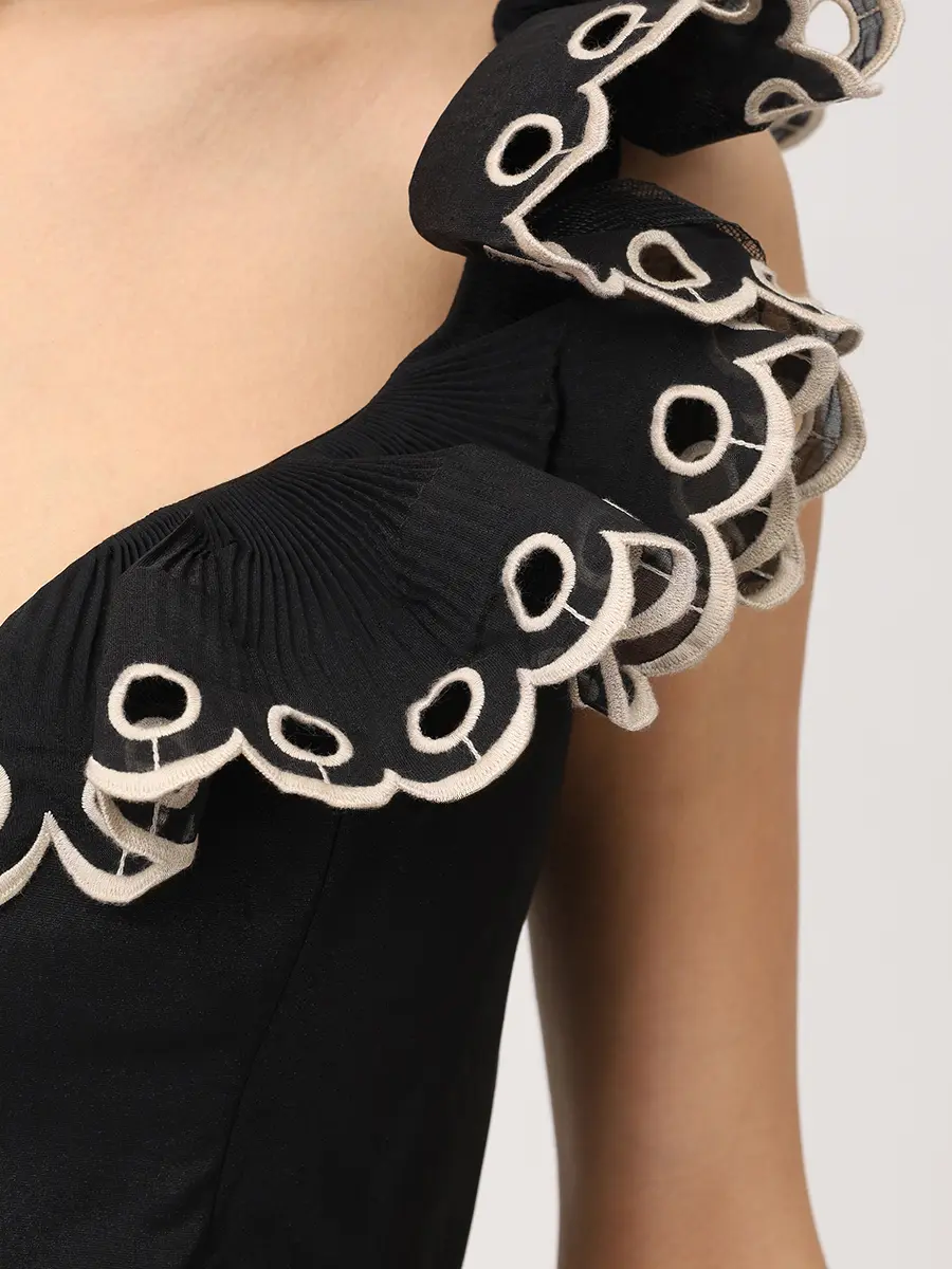 Платье с оборками