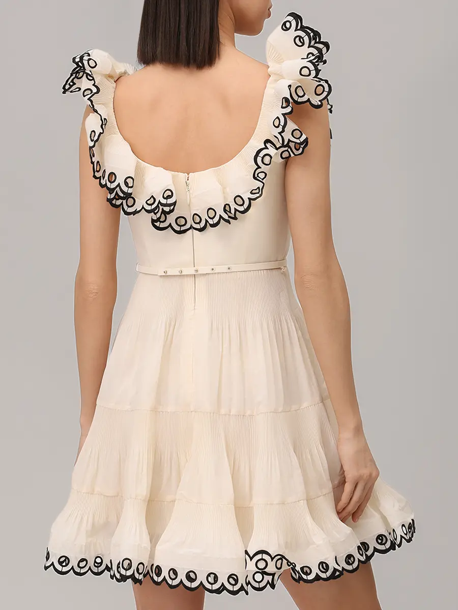 Платье с оборками