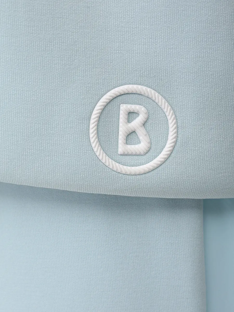 Костюм однотонный