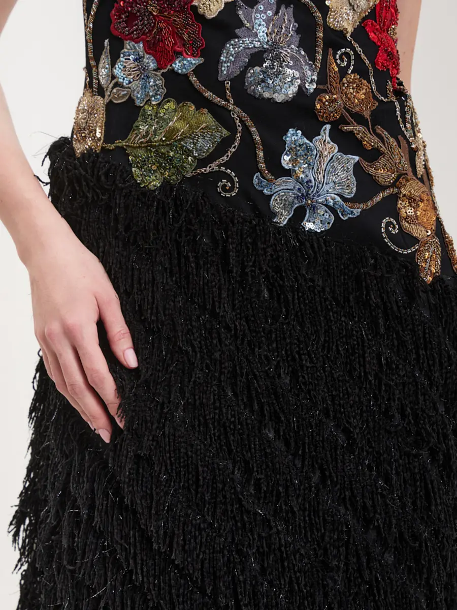 Платье с ручной вышивкой