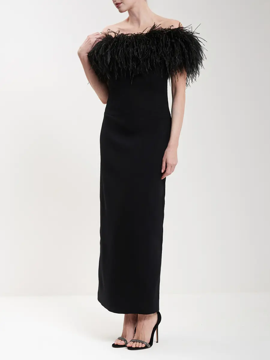Платье с перьями