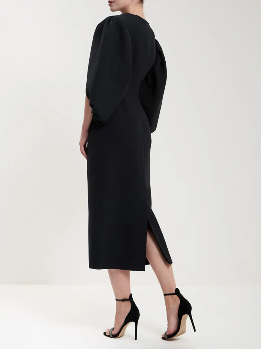 Платье с вышивкой