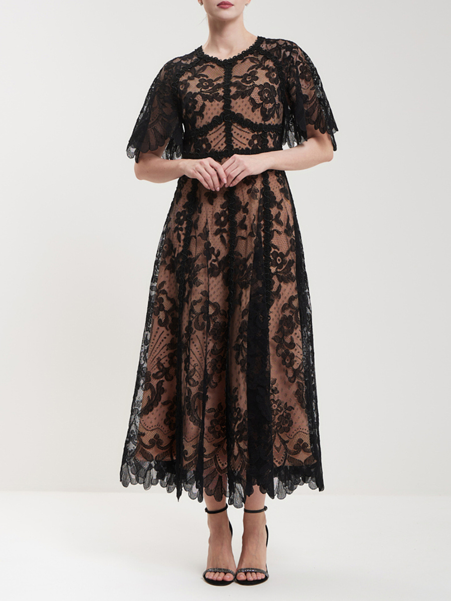 Платье кружевное