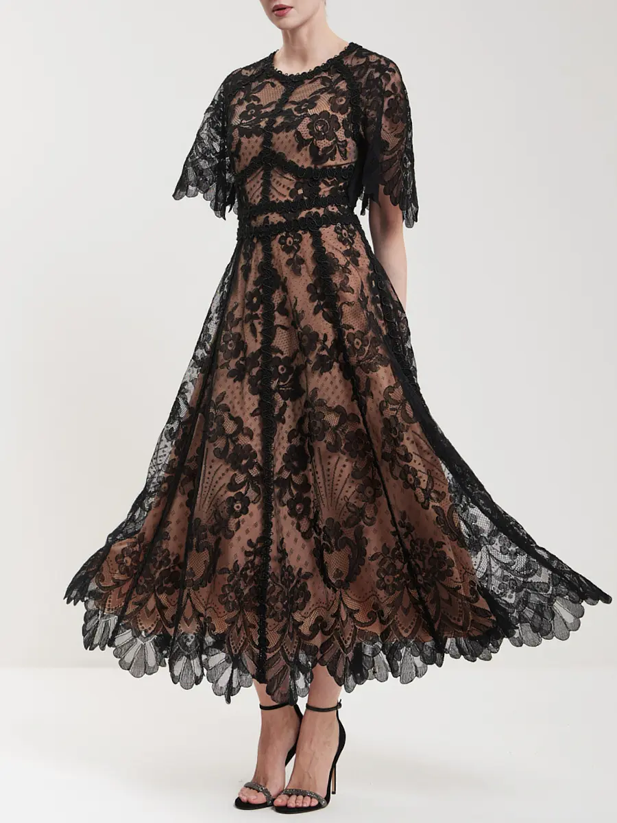 Платье кружевное