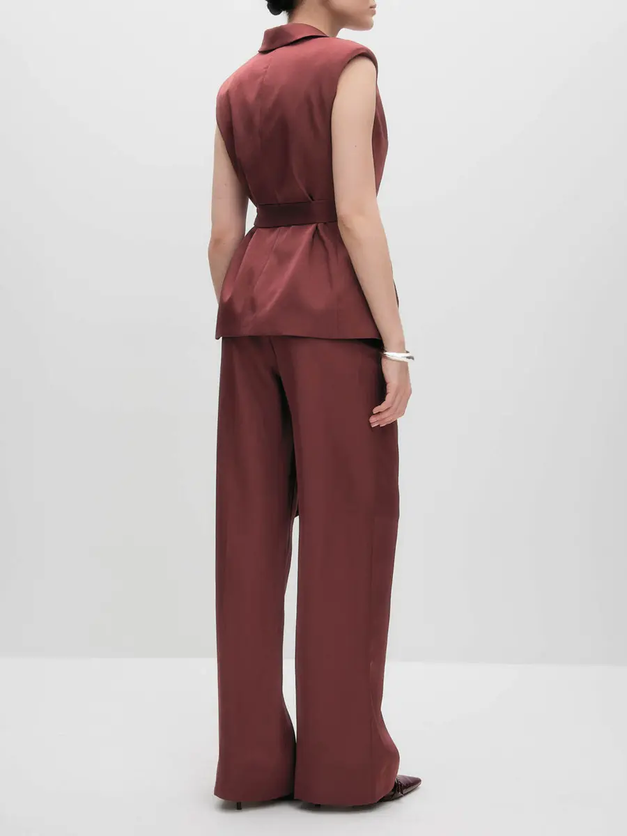 Жилет однотонный