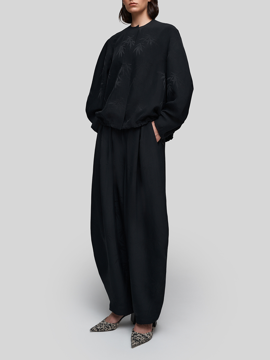 Бомбер из вискозы