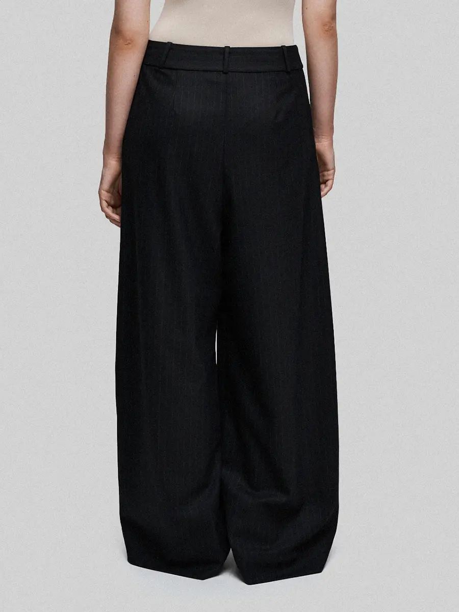 Брюки в полоску