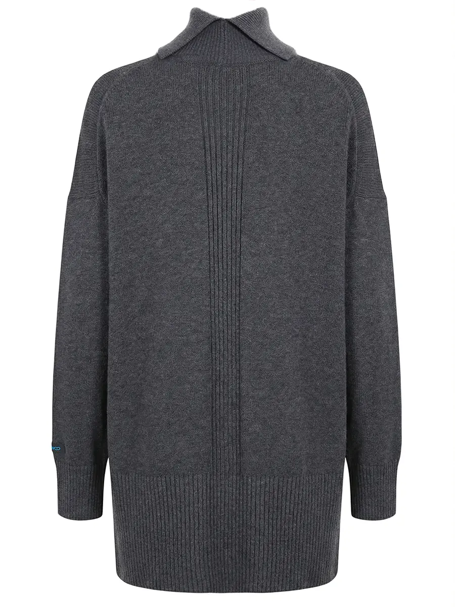 Свитер шерстяной