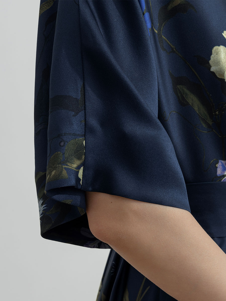 Платье из шелка