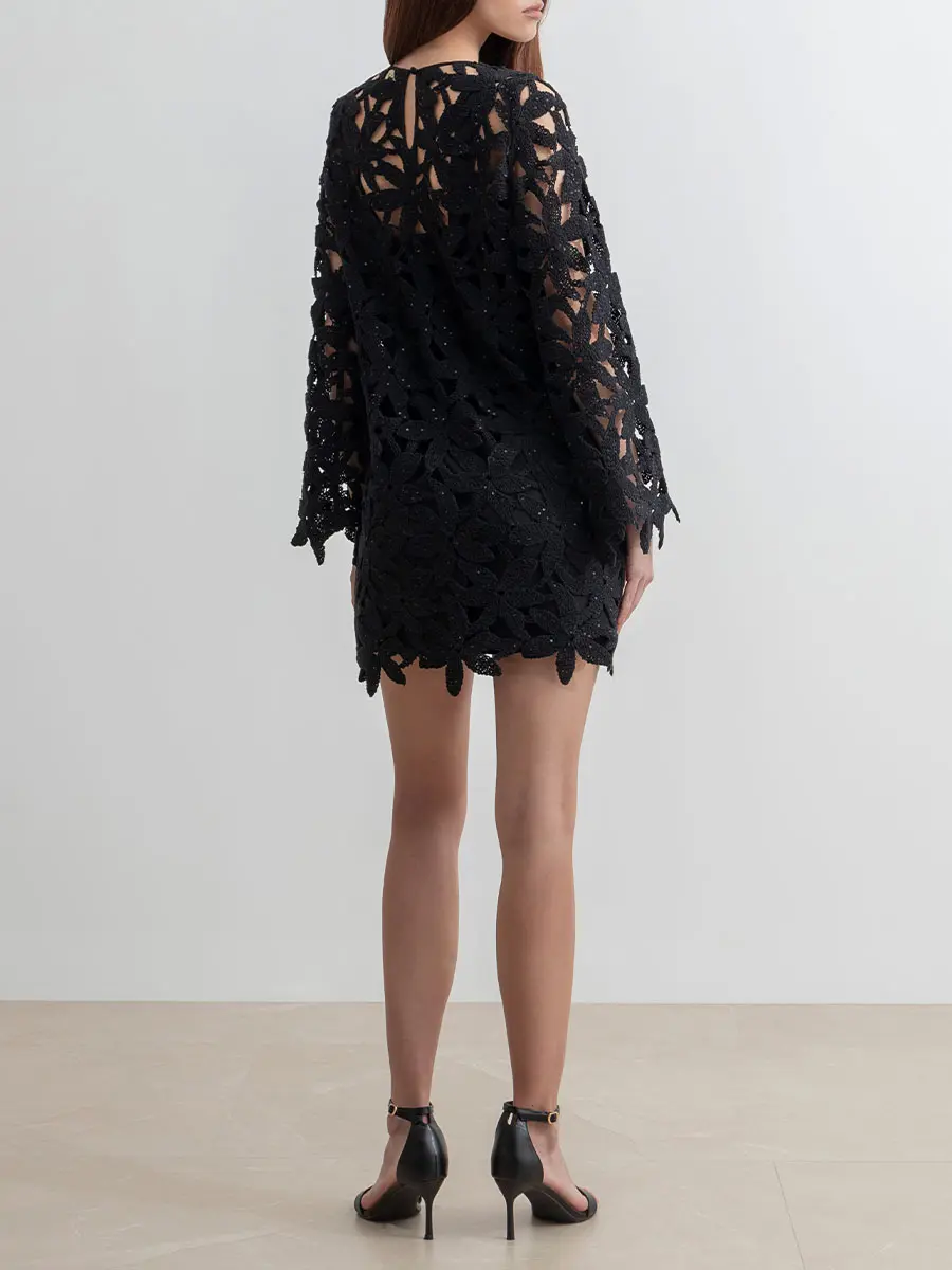 Платье кружевное