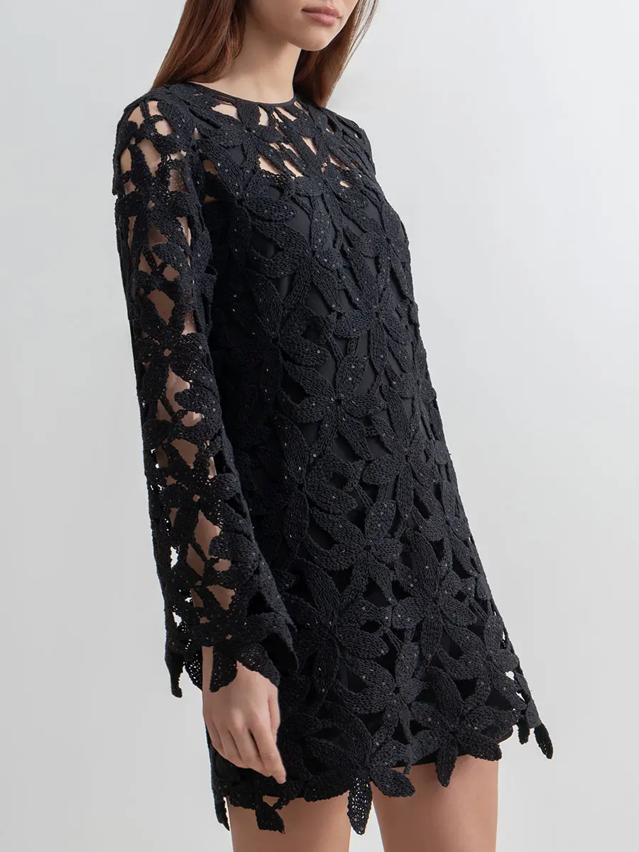 Платье кружевное